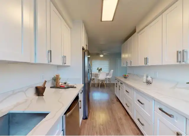 Property at 5060 Hazeltine Ave Unit 7, Sherman Oaks, CA, 91423, 2 beds, 2 baths, [object Object]