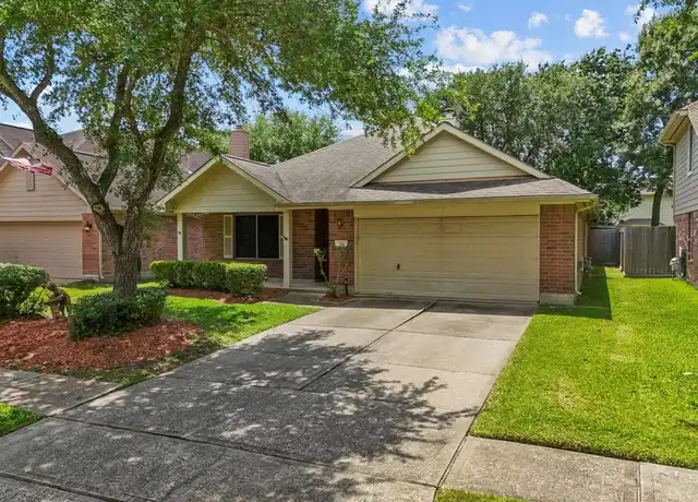Property at 214 Mammoth Springs Ln, Dickinson, TX, 77539, 4 beds, 2 baths, [object Object]