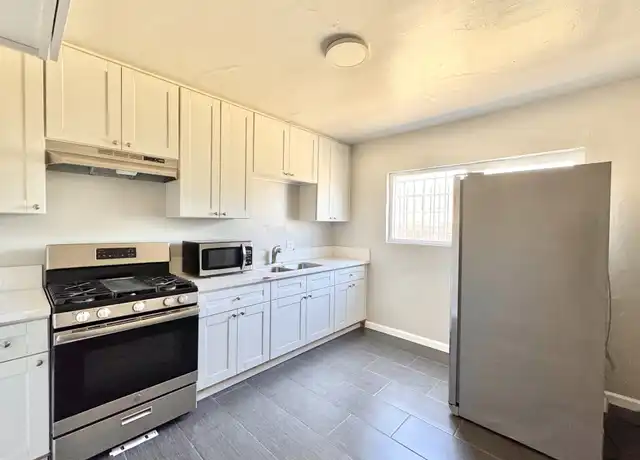 Property at 10910 S Avalon Blvd Unit 6, Los Angeles, CA, 90061, 2 beds, 1 bath, [object Object]