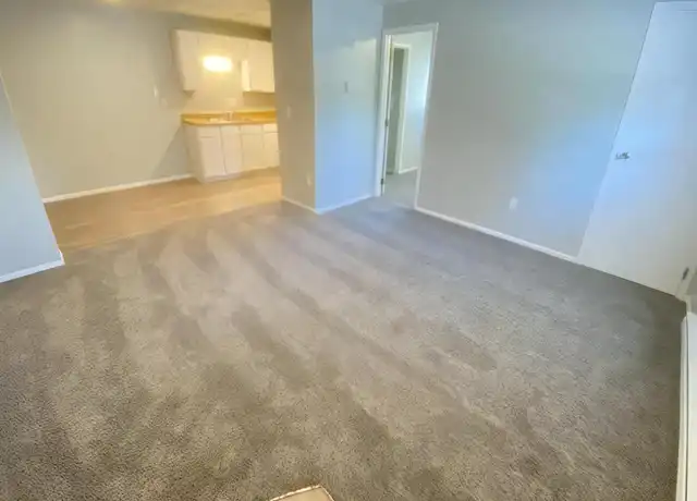 Property at 904 N Main St, Bellefontaine, OH, 43311, 1 bed, 1 bath, [object Object]