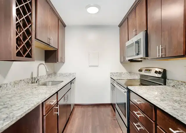 Property at 2800 Girard Apartments - 2800 Girard Ave S, Minneapolis, MN, 55408, 1-2 bed, 1 bath, [object Object]