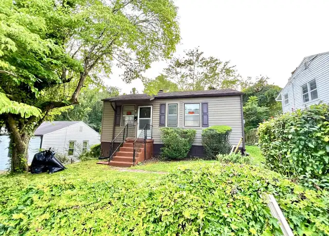 Property at 712 4th St, Martinsville, VA, 24112, 2 beds, 1 bath, [object Object]