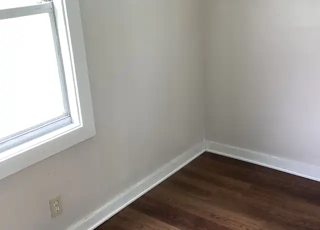 Property at 401 Kenyon Ln, Charleston, WV, 25306, 1 bed, 1 bath, [object Object]