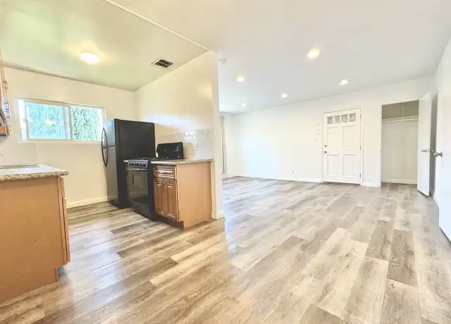 Property at 1320 Ridgeley Dr Unit 5, Los Angeles, CA, 90019, 2 beds, 1 bath, [object Object]
