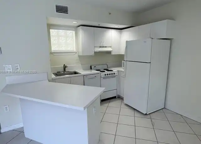 Property at 3090 Bird Ave Unit 202, Miami, FL, 33133, 1 bed, 1 bath, [object Object]