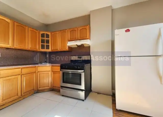 Property at 215 W 3rd St, Mt Vernon, NY, 10550, 2 beds, 1 bath, [object Object]