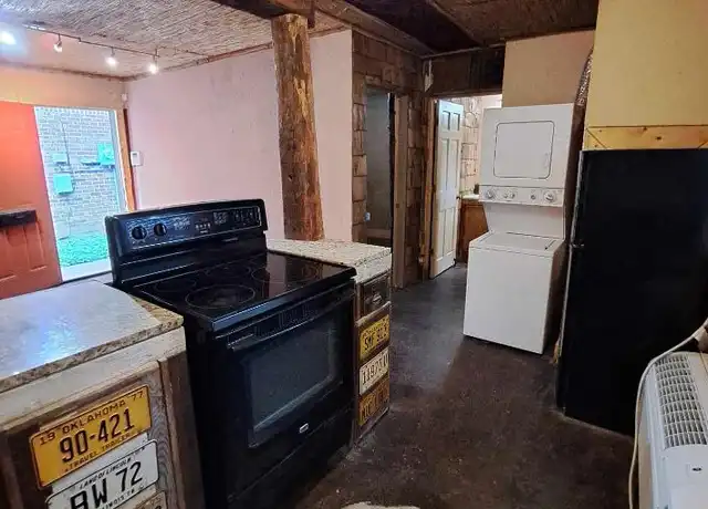 Property at 557 N Limestone Unit 3, Lexington, KY, 40508, 1 bed, 1 bath, [object Object]