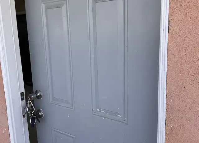 Property at 13923 Chadron Ave Unit B, Hawthorne, CA, 90250, 0 beds, 1 bath, [object Object]