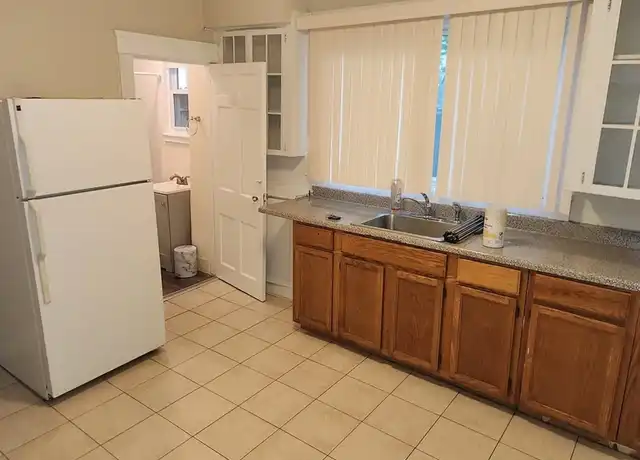 Property at 7 Gibbs Ct Unit 11-2, Waltham, MA, 02452, 1 bed, 1 bath, [object Object]