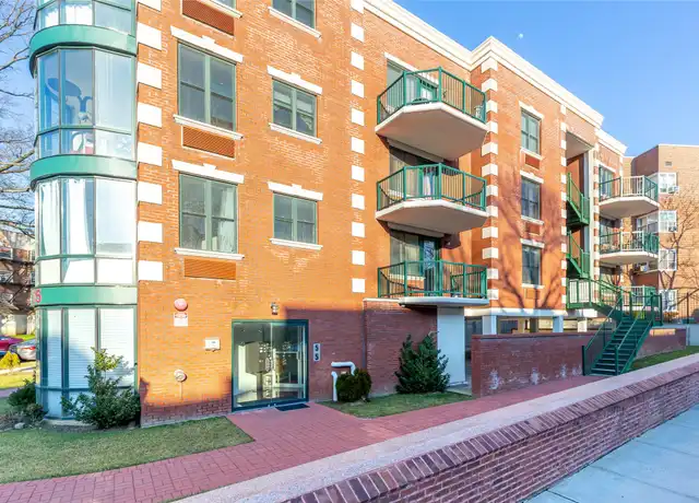 Property at 55 Middle Neck Rd Unit 3A, Great Neck Plaza, NY, 11021, 2 beds, 2 baths, [object Object]