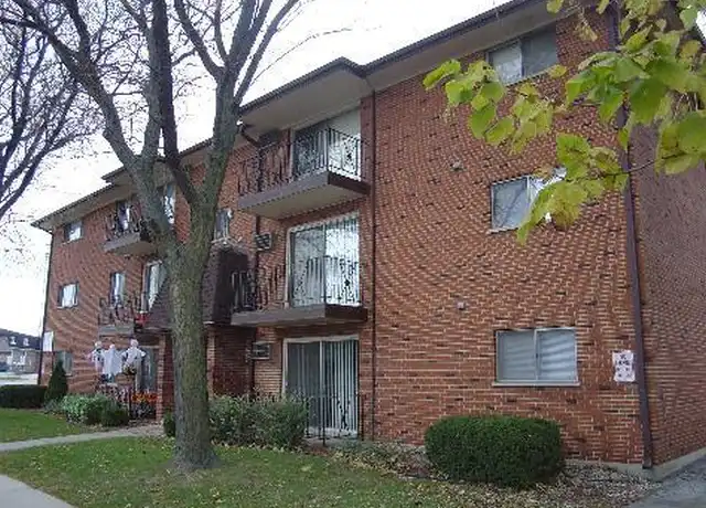 Property at 6360 Washington St Unit 2B, Chicago Ridge, IL, 60415, 2 beds, 1 bath, [object Object]