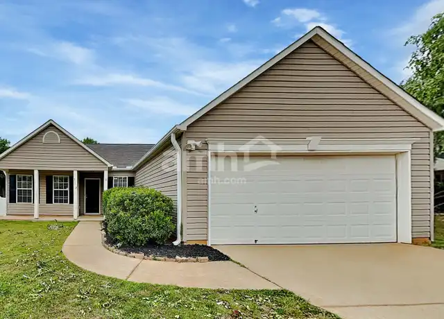 Property at 112 Pope Ln, Greenville, SC, 29605, 3 beds, 2 baths, [object Object]