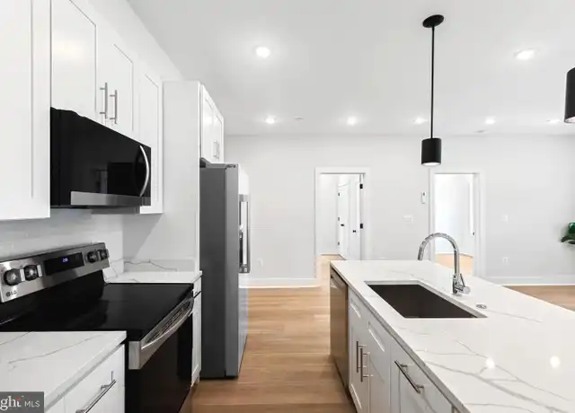 Property at 2236 40th St NW Unit 3, Washington, DC, 20007, 2 beds, 1 bath, [object Object]