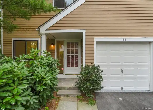 Property at 44 Brook Farm Close, Chappaqua, NY, 10514, 2 beds, 2.5 baths, [object Object]