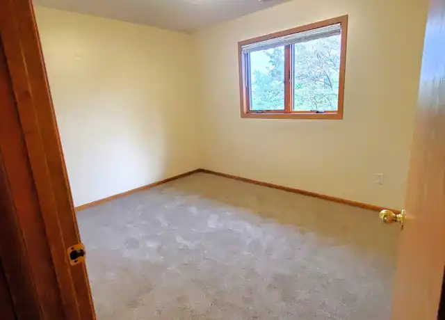 Property at 1380 Heritage Dr, New Richmond, WI, 54017, 3 beds, 1 bath, [object Object]