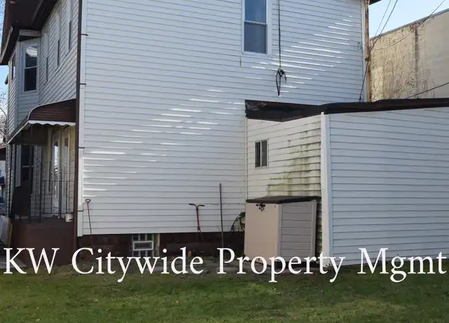 Property at 3060 Scranton Rd, Cleveland, OH, 44113, 2 beds, 1 bath, [object Object]