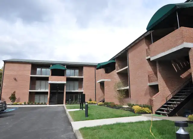 Property at 924 10th Ave Unit 5, Huntington, WV, 25701, 1 bed, 1 bath, [object Object]