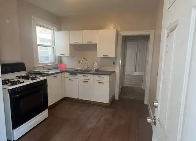 Property at 401 Dover St, Bridgeport, CT, 06610, 2 beds, 1 bath, [object Object]