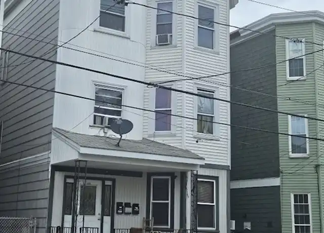 Property at 192 Chestnut St Unit 2, Chelsea, MA, 02150, 4 beds, 1 bath, [object Object]