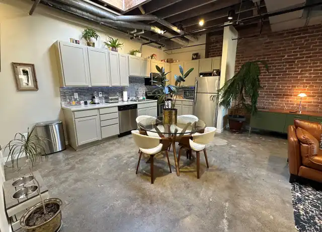 Property at 3814 Farnam ! Flats - Office - 3814 Farnam St, Omaha, NE, 68131, 1 bed, 1 bath, [object Object]