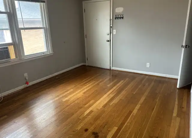 Property at 1345 Royalty Ct Unit 7, Lexington, KY, 40504, 2 beds, 1 bath, [object Object]