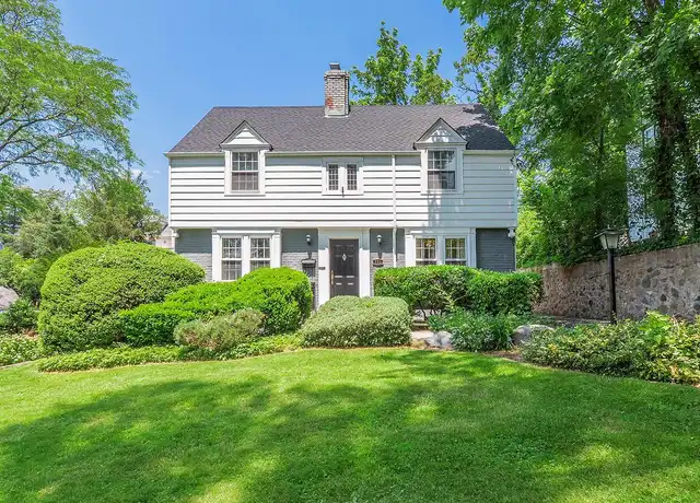 Property at 221 Manhasset Ave, Manhasset, NY, 11030, 3 beds, 2.5 baths, [object Object]