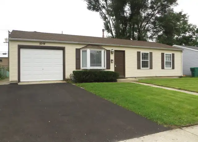 Property at 40 Arlington Dr, Romeoville, IL, 60446, 4 beds, 1.5 baths, [object Object]