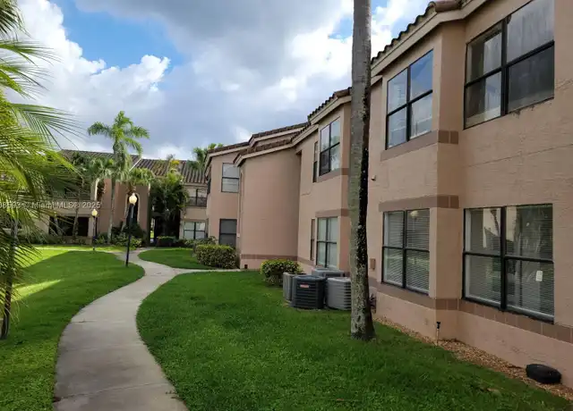Property at 2846 S University Dr #4204, Davie, FL, 33328, 1 bed, 1 bath, [object Object]