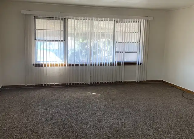 Property at 8059 S Wood St Unit 2, Chicago, IL, 60620, 2 beds, 1 bath, [object Object]