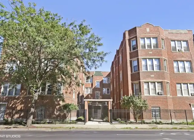 Property at 2448 W Addison St Unit 2448-3A, Chicago, IL, 60618, 3 beds, 1 bath, [object Object]