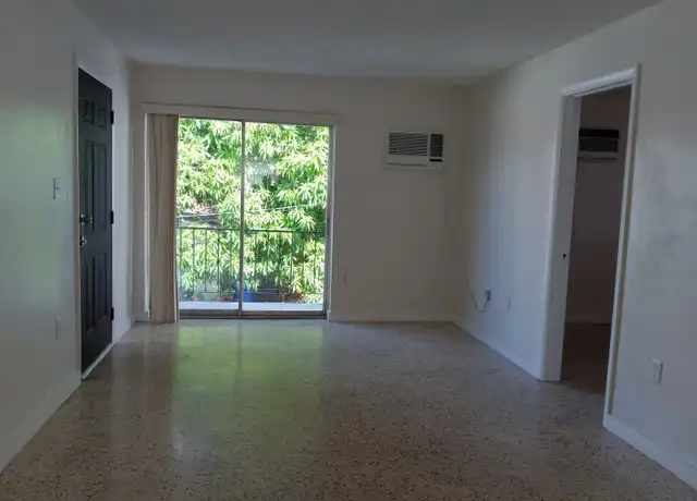 Property at 1045 NW 1st St Unit 6, Miami, FL, 33128, 2 beds, 1 bath, [object Object]