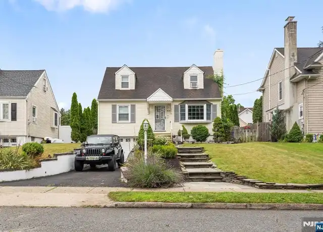 Property at 428 Riverview Rd, Pompton Lakes, NJ, 07442, 3 beds, 2 baths, [object Object]