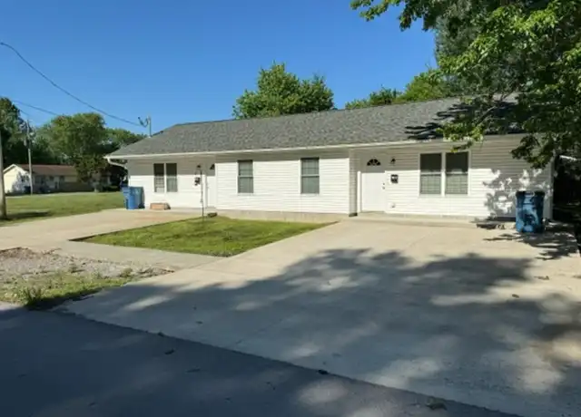 Property at 702 N Washington St Unit B, Marion, IL, 62959, 2 beds, 1 bath, [object Object]