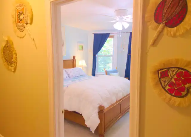 Property at 1831 Oxford Ave SW, Roanoke, VA, 24015, 1 bed, 1 bath, [object Object]