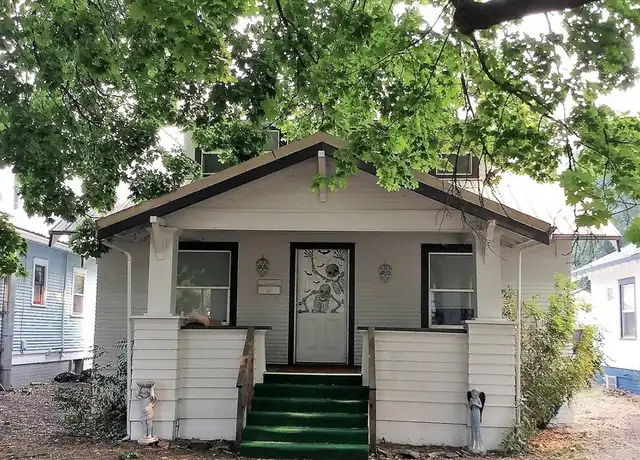 Property at 1305 8th St, La Grande, OR, 97850, 3 beds, 1 bath, [object Object]