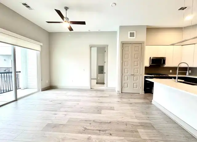 Property at 401 W 25th St Unit 1169, Houston, TX, 77008, 2 beds, 2 baths, [object Object]