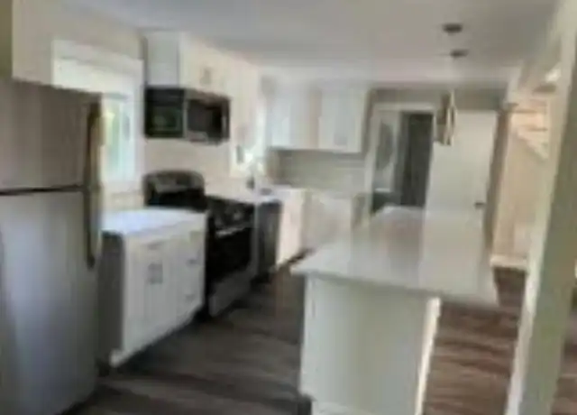 Property at 7 Argyle St, Andover, MA, 01810, 2 beds, 1 bath, [object Object]