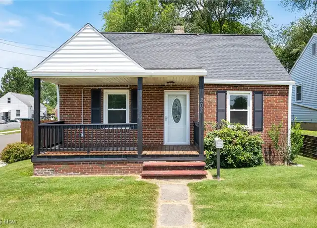 Property at 203 Robinson Ave, Barberton, OH, 44203, 3 beds, 1 bath, [object Object]