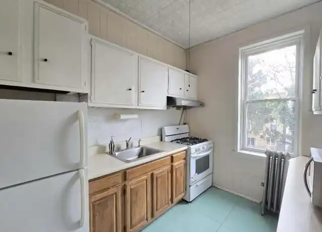 Property at 442 55th St Unit 2, Brooklyn, NY, 11220, 2 beds, 1 bath, [object Object]