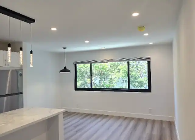 Property at 140 Montecito Ave Unit 201, Oakland, CA, 94610, 1 bed, 1 bath, [object Object]