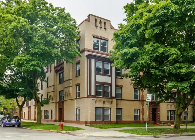 Property at 6750 N Hermitage Ave Unit 1, Chicago, IL, 60626, 2 beds, 1 bath, [object Object]
