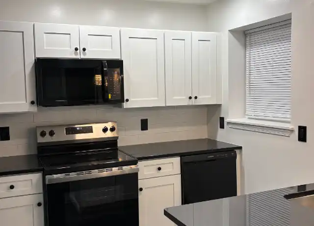 Property at 806 E Jeffrey St, Brooklyn, MD, 21225, 3 beds, 2 baths, [object Object]