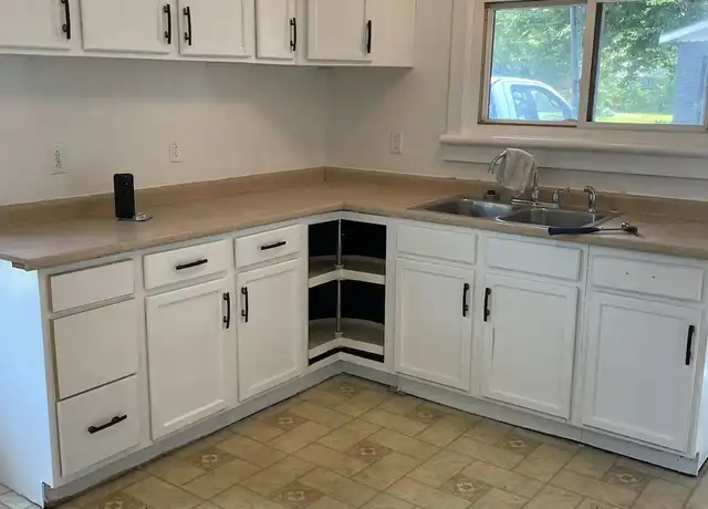Property at 2035 E William St, Decatur, IL, 62521, 2 beds, 1 bath, [object Object]