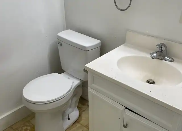 Property at 2035 E William St, Decatur, IL, 62521, 2 beds, 1 bath, [object Object]