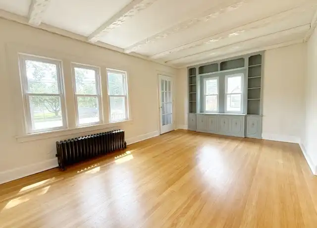 Property at 166 Washington Pl, Ridgewood, NJ, 07450, 2 beds, 1 bath, [object Object]
