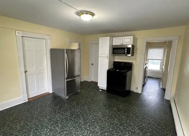 Property at 22 Roxbury Ct Unit B, Keene, NH, 03431, 2 beds, 1 bath, [object Object]