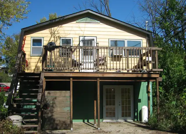Property at 347 1/2 S Davisson St, Bloomington, IN, 47403, 2 beds, 1 bath, [object Object]