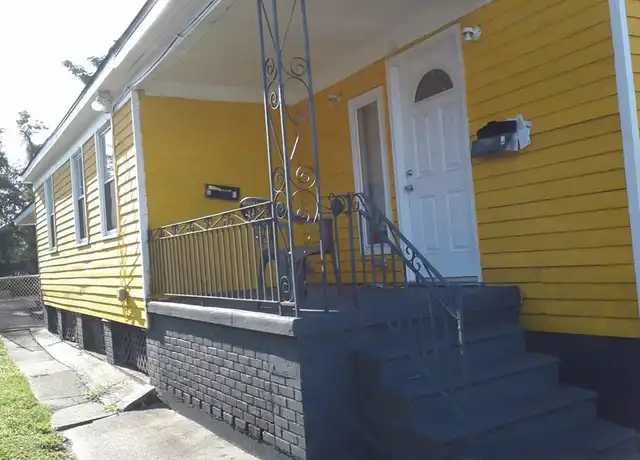 Property at 5729 Saint Anthony Ave Unit B, New Orleans, LA, 70122, 2 beds, 2 baths, [object Object]