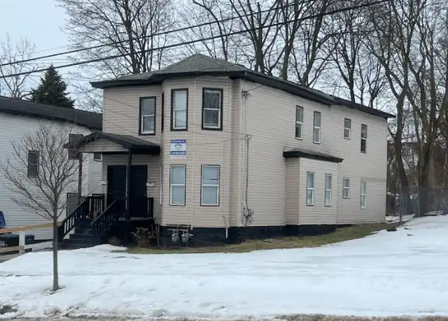 Property at 207 Columbus Ave Unit 22, Syracuse, NY, 13210, 3 beds, 2 baths, [object Object]