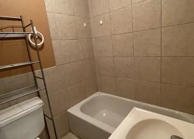 Property at 204 N 16th Ave Unit 3, Paragould, AR, 72450, 1 bed, 1 bath, [object Object]
